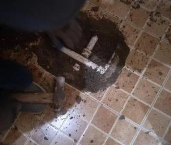 福清卫生间漏水维修公司为您分享下卫生间渗水如何处理及注意事项